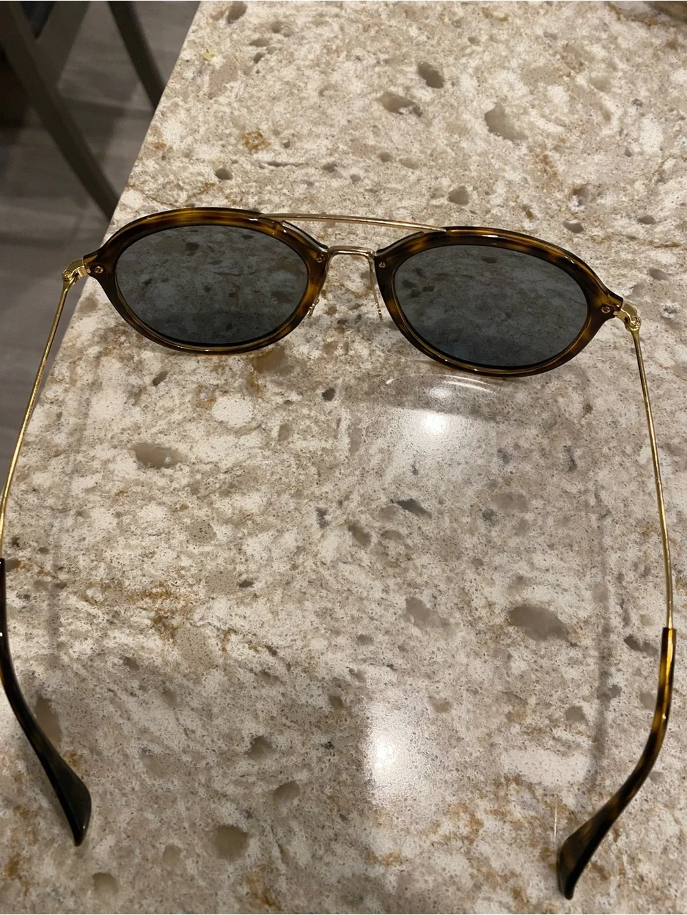 Ray-Ban bundle of four pairs with two cases